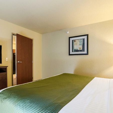 Cobblestone Inn And Suites - Eaton Zewnętrze zdjęcie